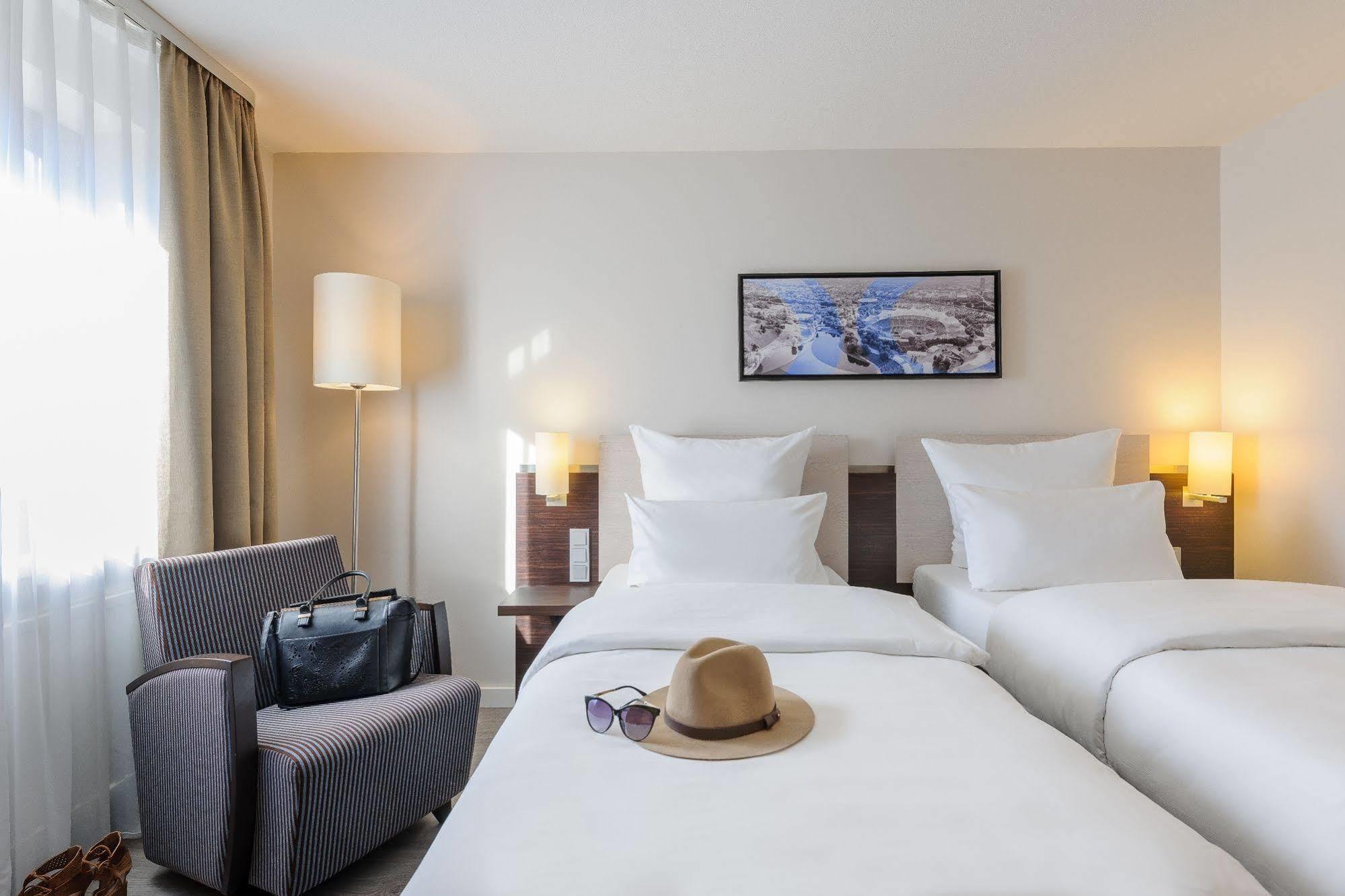 Mercure Hotel Muenchen Sued Messe מראה חיצוני תמונה
